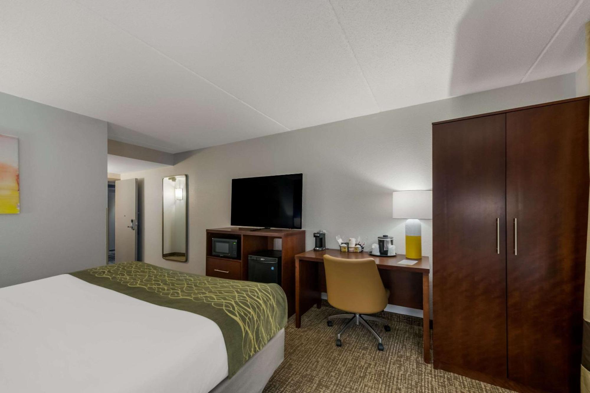 Comfort Inn Newport News - Hampton I-64 Eksteriør billede