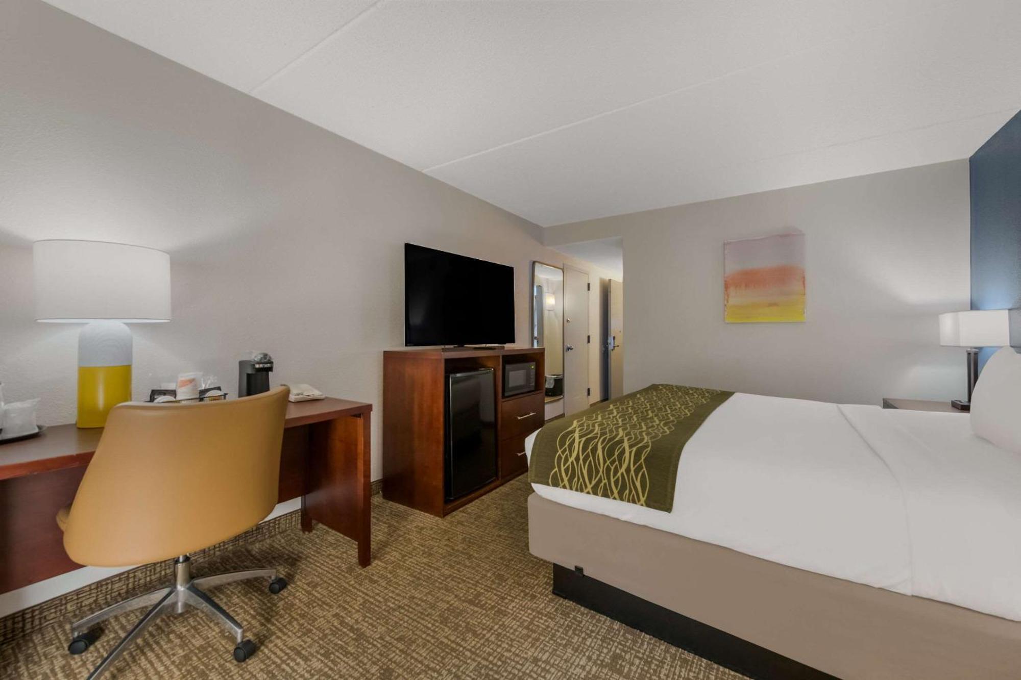 Comfort Inn Newport News - Hampton I-64 Eksteriør billede